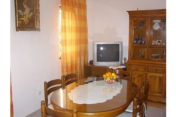 Pension de famille Arbanija 3